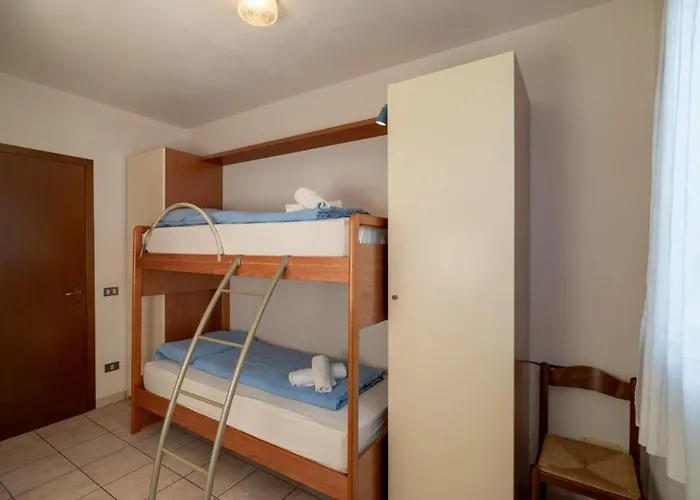 Faggio 14 * Изола Альбарелла